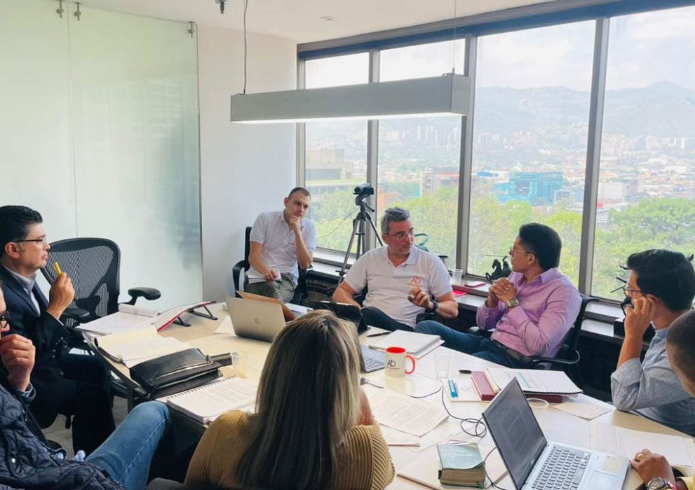 Decastro | Defendemos sus derechos y capacitamos abogados